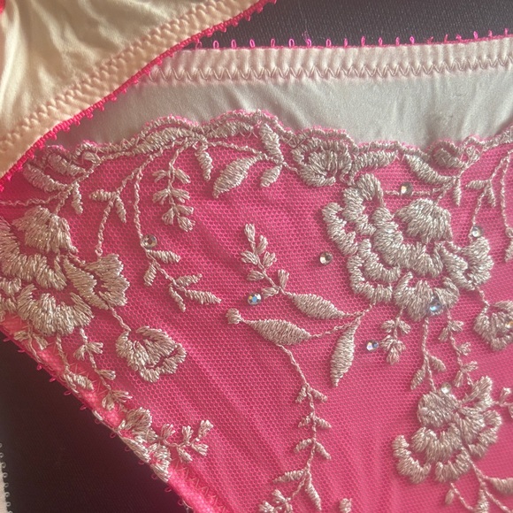 Victoria secret Pink Floral Embroidered Bra and Garter Brief Set - Picture 9 of 11